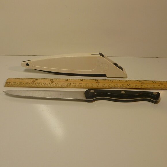 Pampered Chef 5" Utility Knife with Sharpening Sheatth - Picture 2 of 4